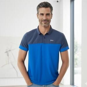 Under Armour Performance Loose Fit Navy/Blue XXL. (AT-07)